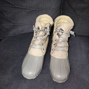 Nautica Tan and Gray Winter Rain Boots with Plush Cuff
